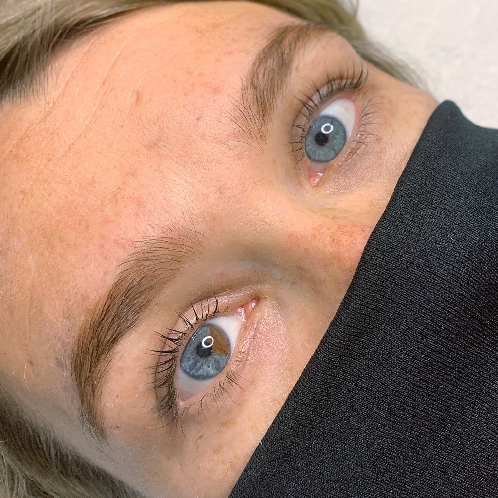 Lash and brow work, photo 2